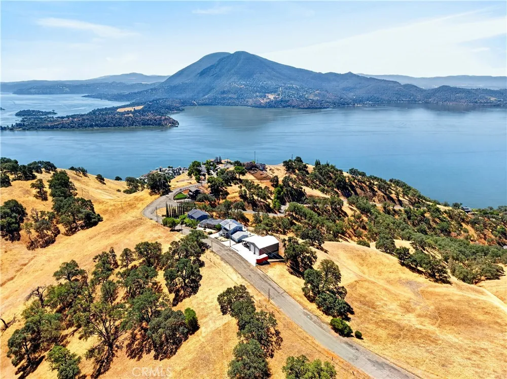 775 Pearl Ct Glenhaven, CA 95458
