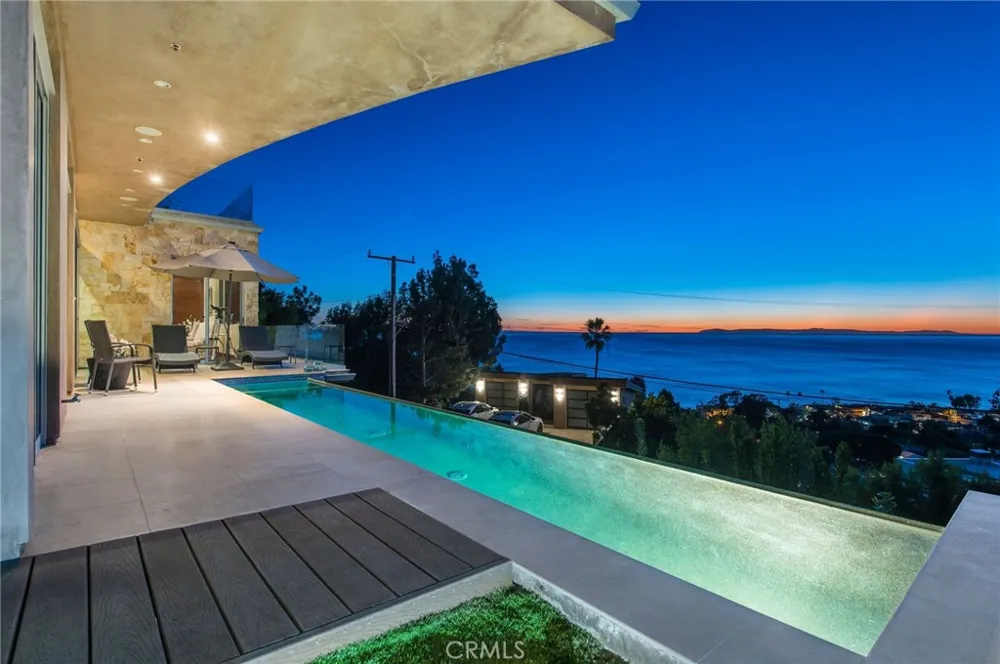 2209 Crestview Place Laguna Beach, CA 92651