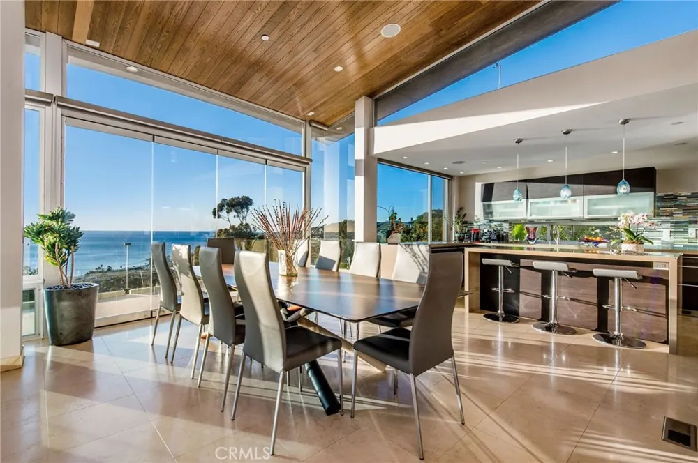 2209 Crestview Place Laguna Beach, CA 92651