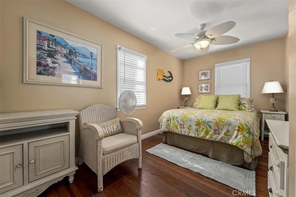 1527 W Balboa Newport Beach, CA 92663