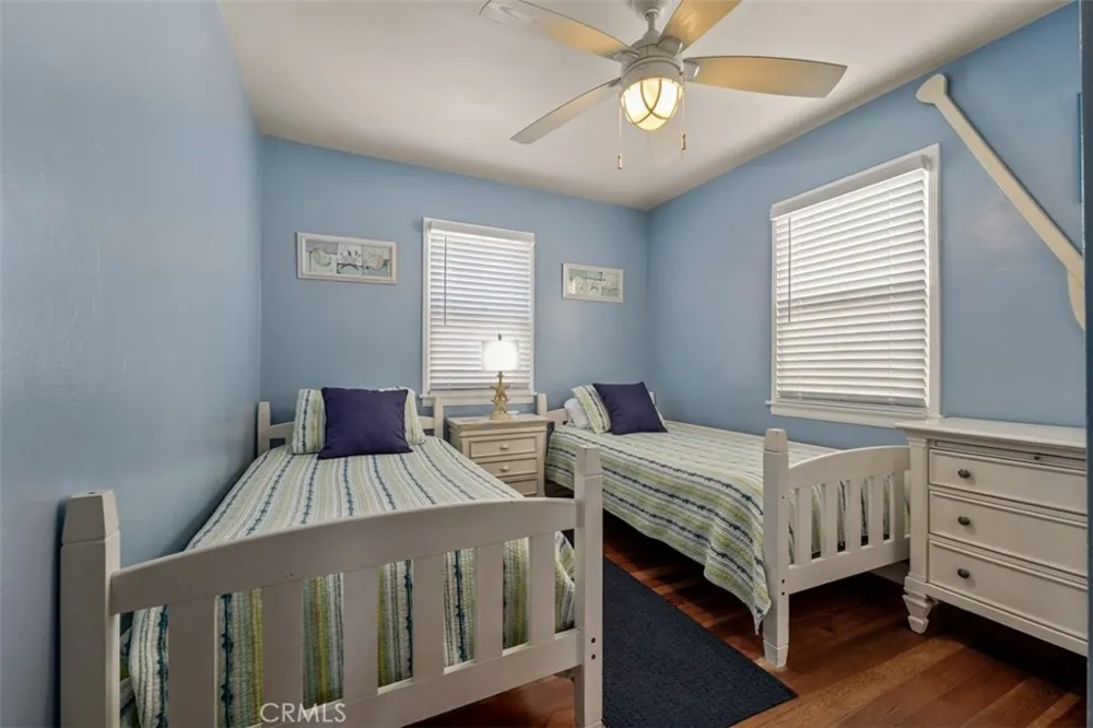 1527 W Balboa Newport Beach, CA 92663