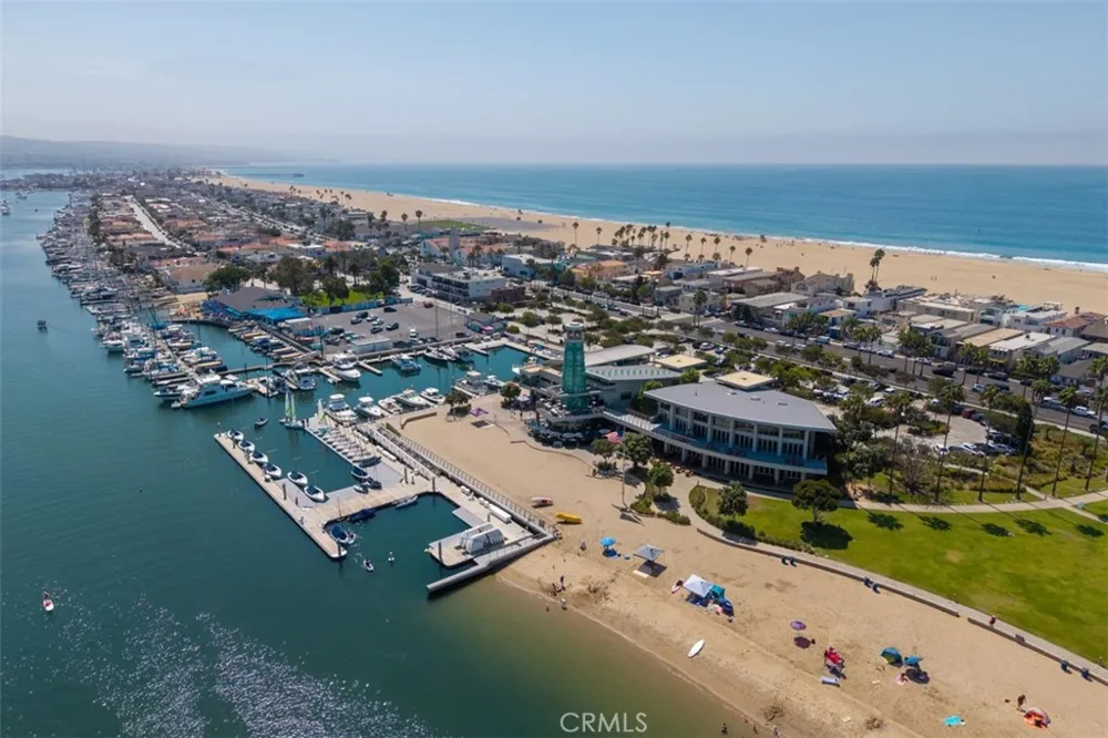 1527 W Balboa Newport Beach, CA 92663