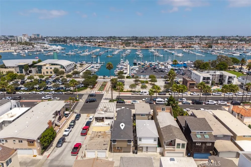 1527 W Balboa Newport Beach, CA 92663