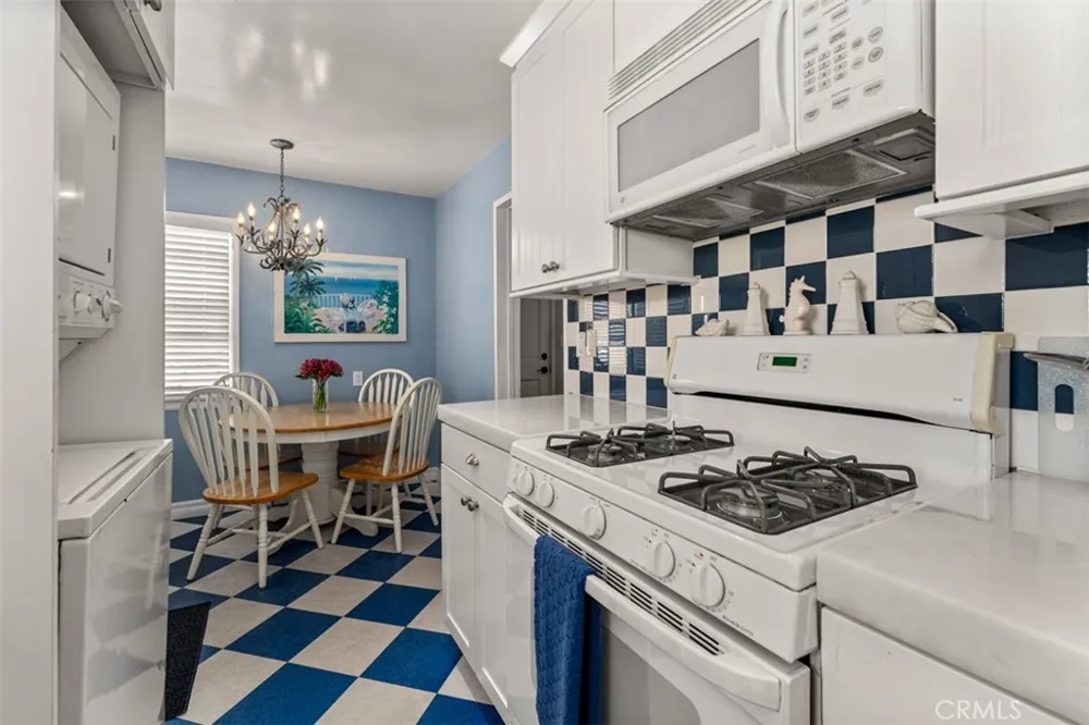 1527 W Balboa Newport Beach, CA 92663