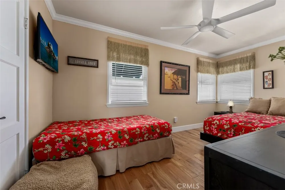 1527 W Balboa Newport Beach, CA 92663