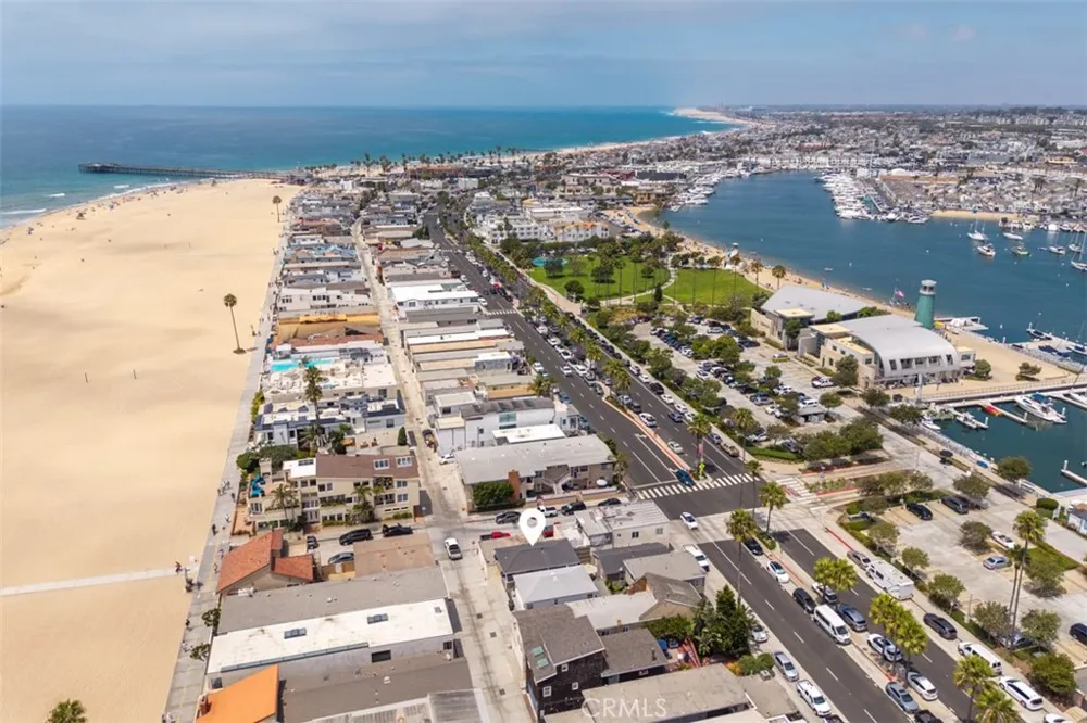 1527 W Balboa Newport Beach, CA 92663