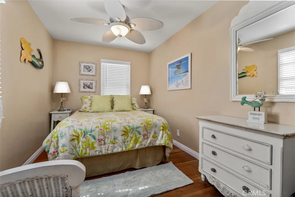1527 W Balboa Newport Beach, CA 92663
