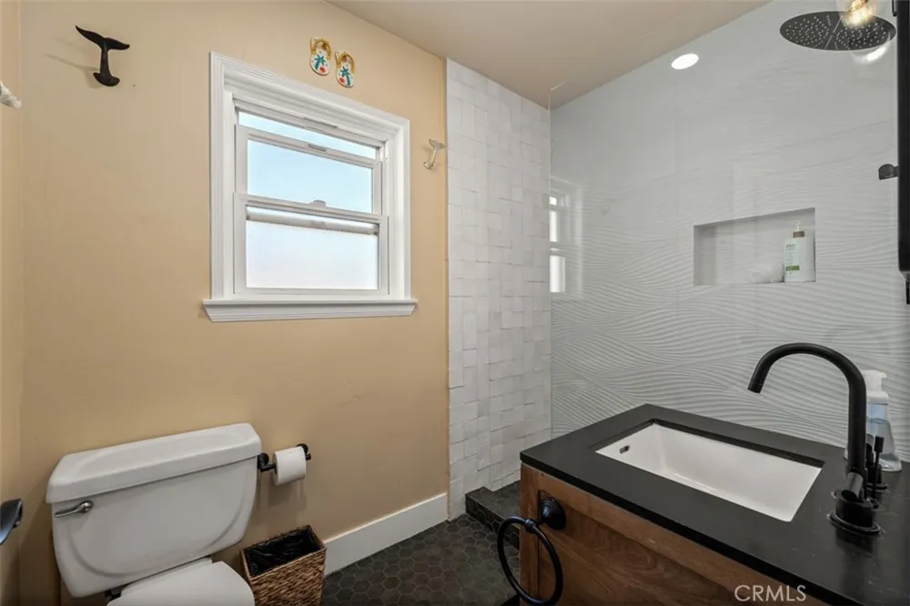 1527 W Balboa Newport Beach, CA 92663