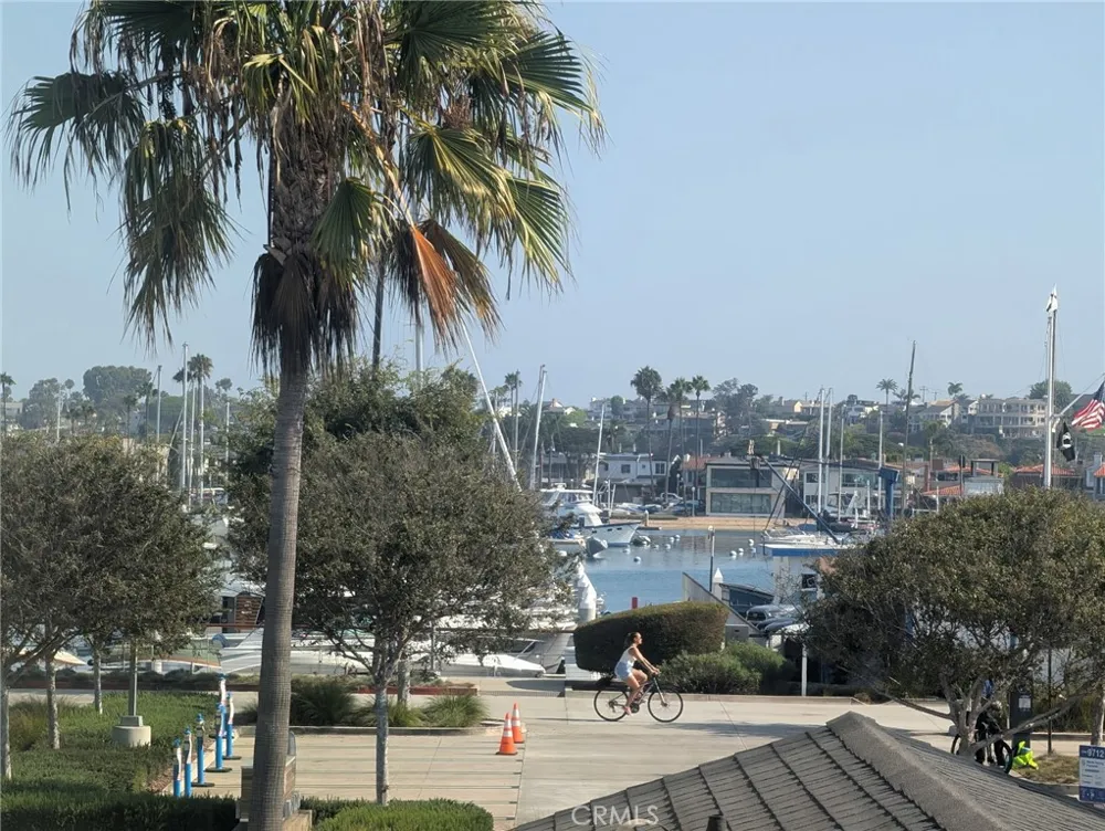 1527 W Balboa Newport Beach, CA 92663
