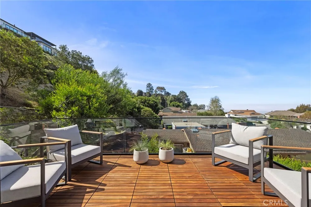 3121 Bern Drive Laguna Beach, CA 92651