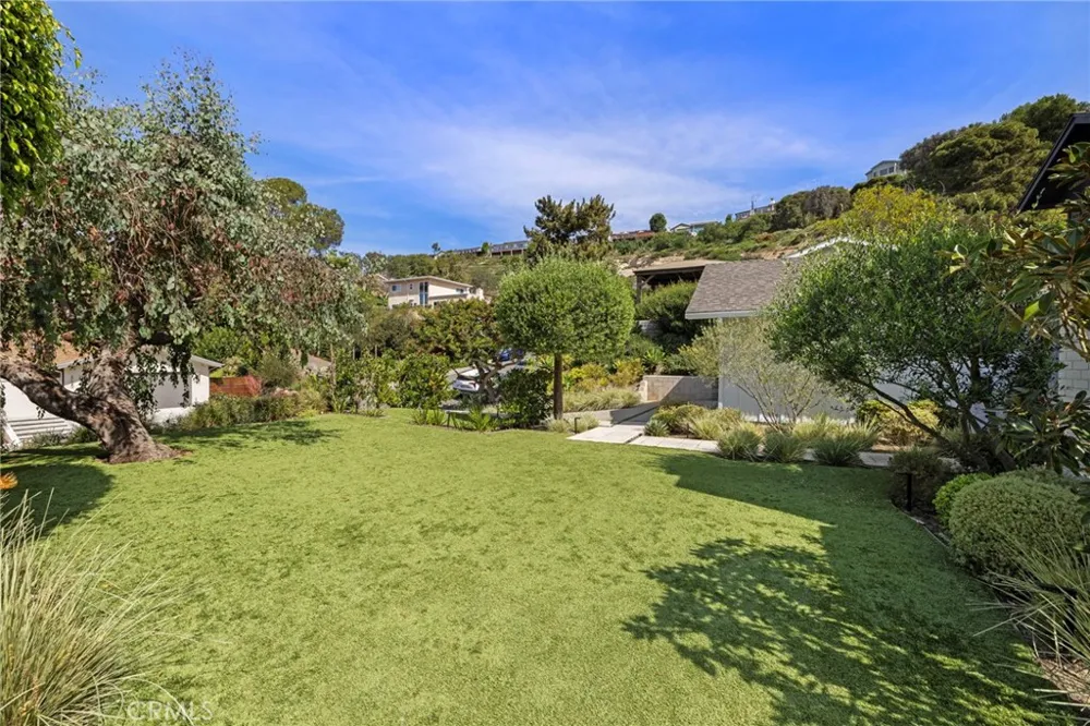 3121 Bern Drive Laguna Beach, CA 92651
