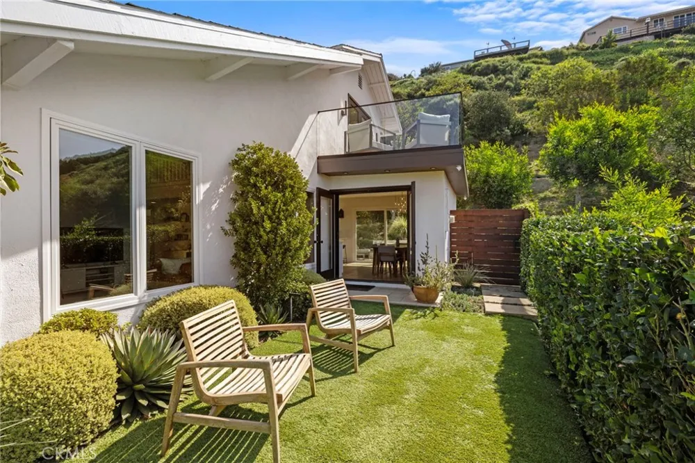 3121 Bern Drive Laguna Beach, CA 92651