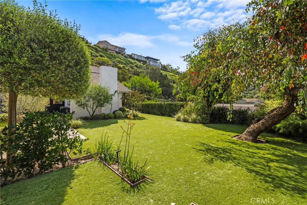 3121 Bern Drive Laguna Beach, CA 92651