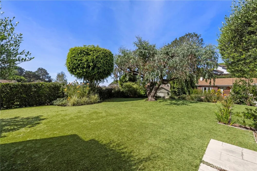 3121 Bern Drive Laguna Beach, CA 92651