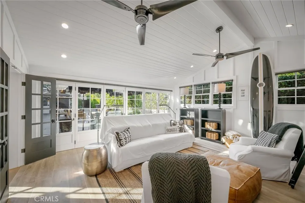 469 Oak Laguna Beach, CA 92651