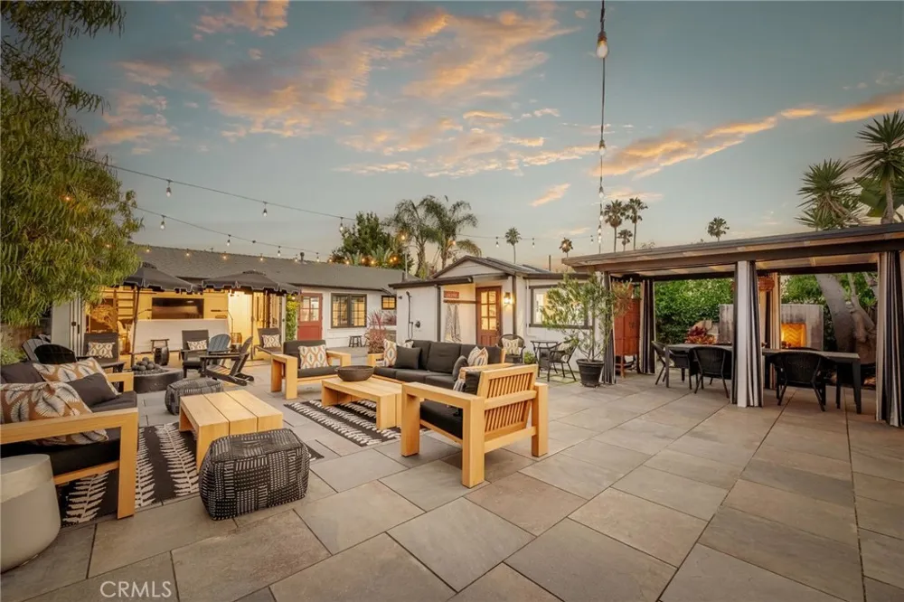 469 Oak Laguna Beach, CA 92651