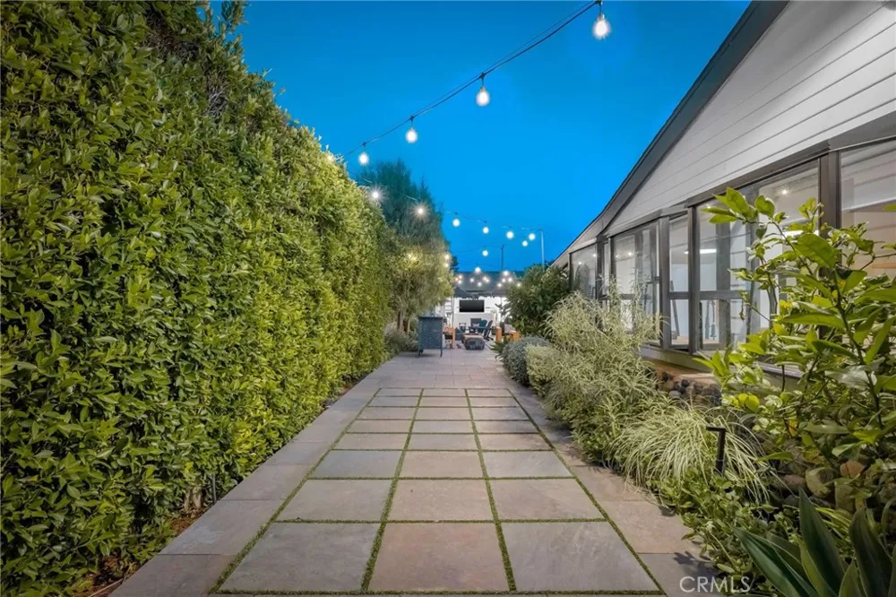 469 Oak Laguna Beach, CA 92651