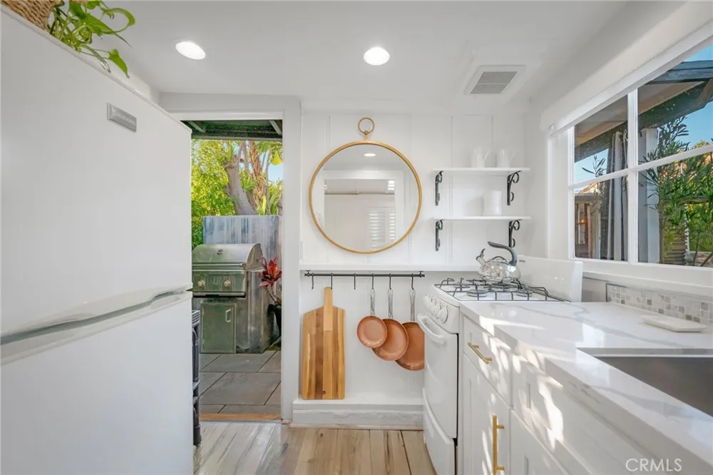 469 Oak Laguna Beach, CA 92651