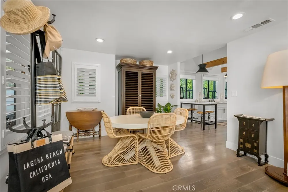 469 Oak Laguna Beach, CA 92651