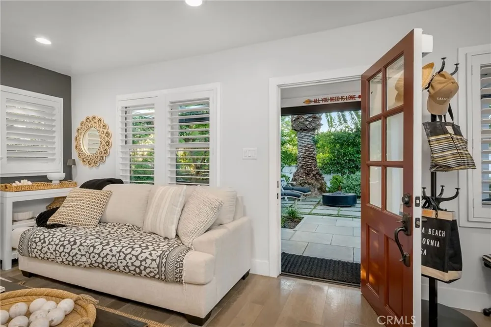 469 Oak Laguna Beach, CA 92651
