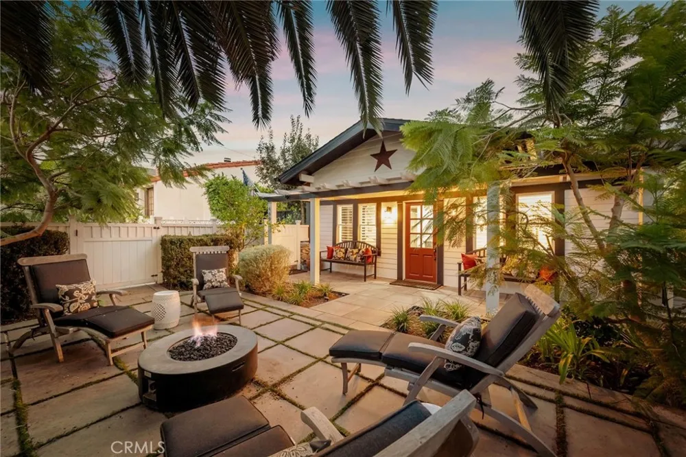469 Oak Laguna Beach, CA 92651