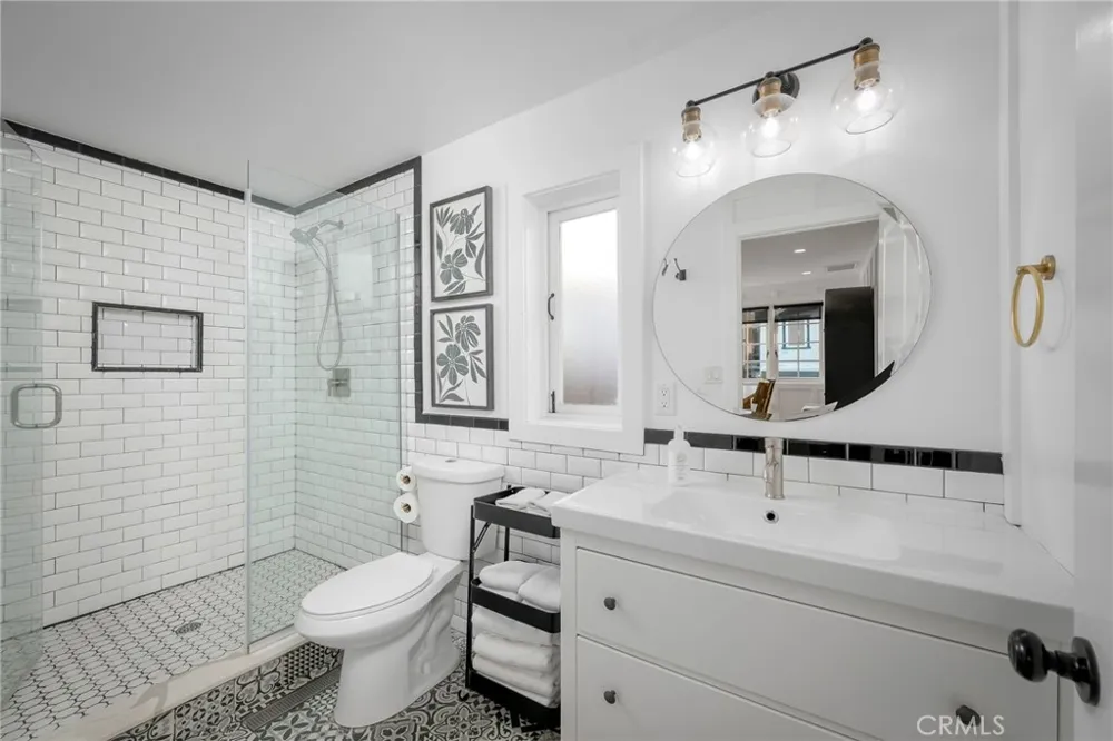 469 Oak Laguna Beach, CA 92651