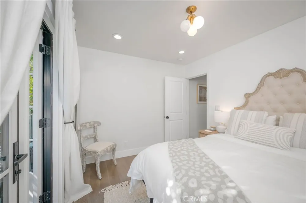 469 Oak Laguna Beach, CA 92651