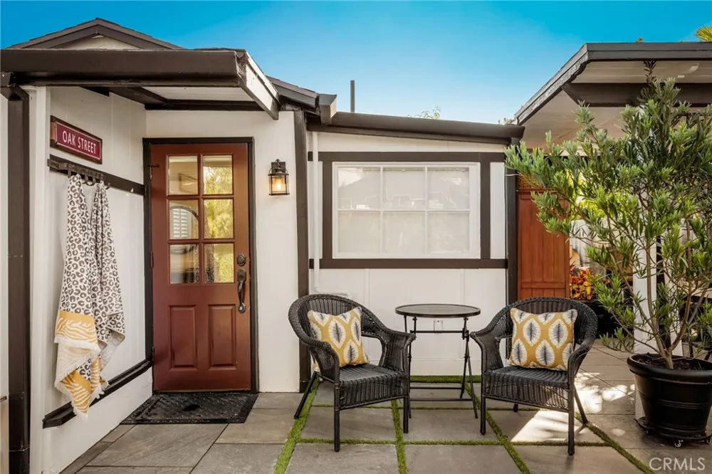 469 Oak Laguna Beach, CA 92651