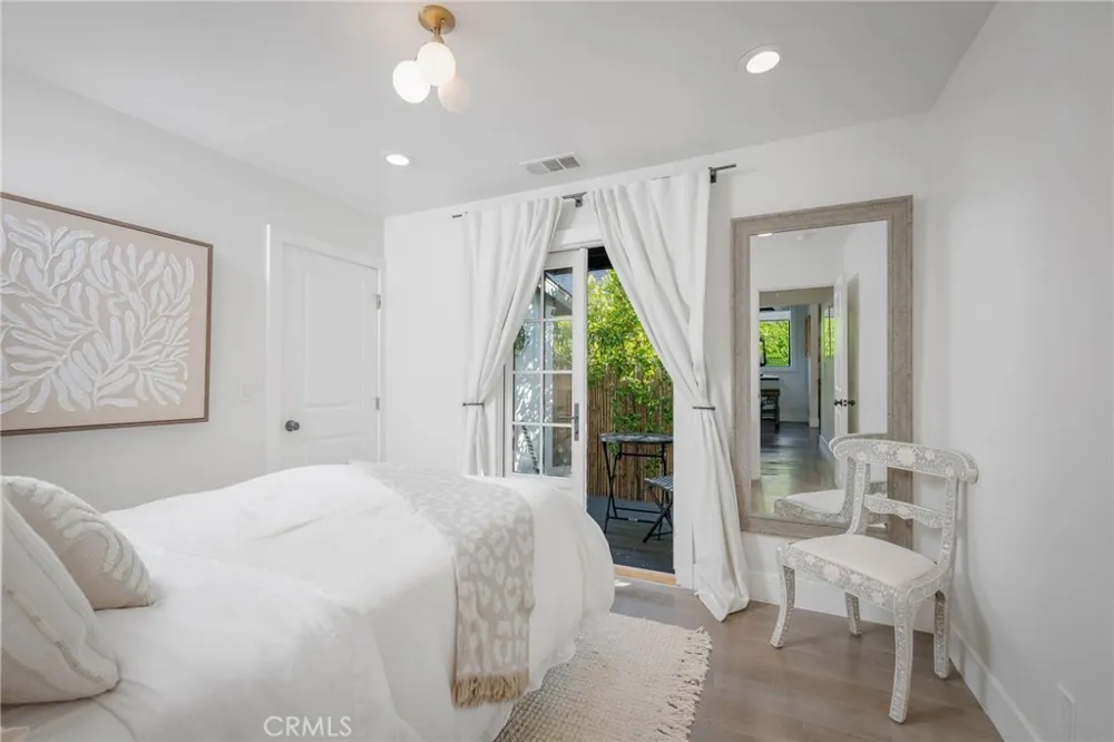 469 Oak Laguna Beach, CA 92651