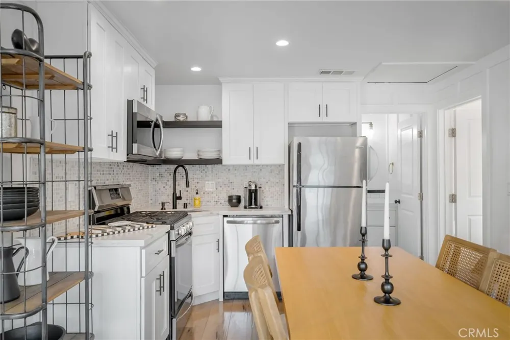 469 Oak Laguna Beach, CA 92651