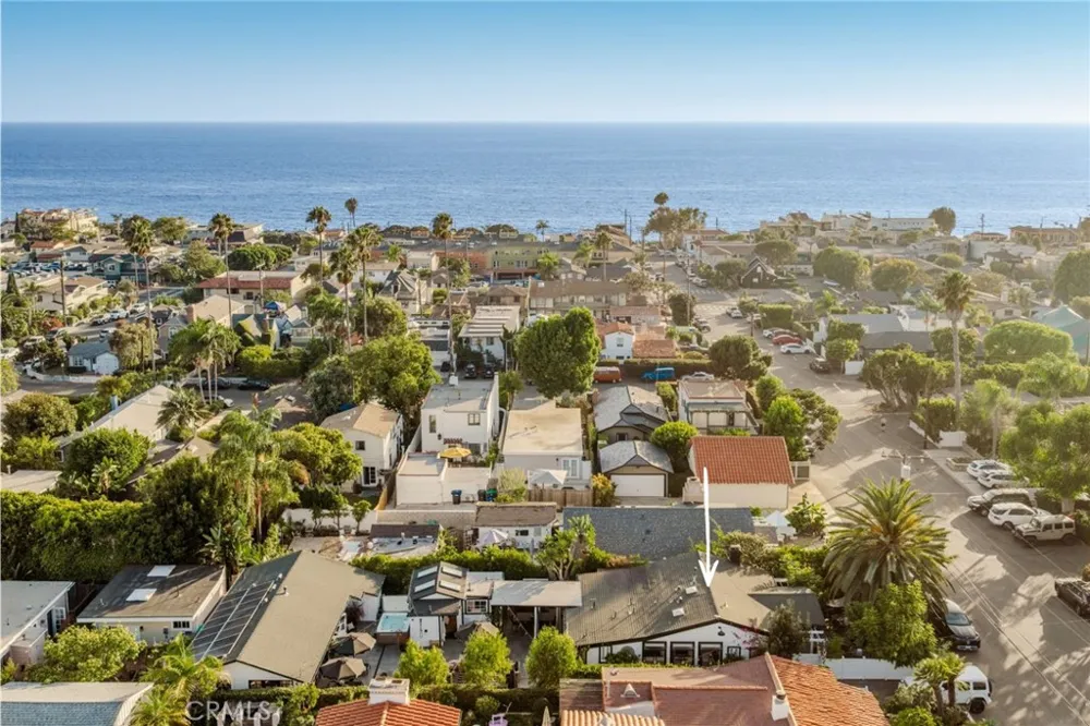 469 Oak Laguna Beach, CA 92651