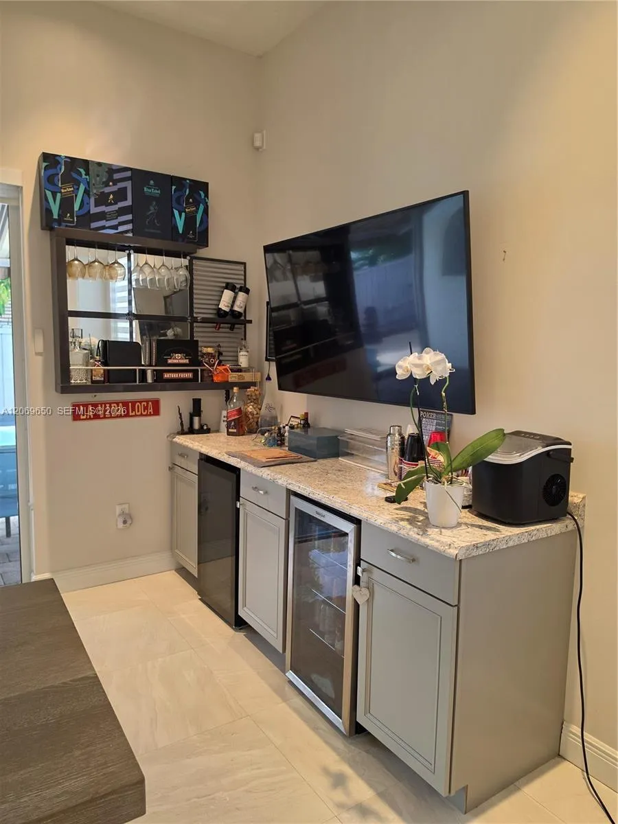 14941 SW 174th St Miami, FL 33187