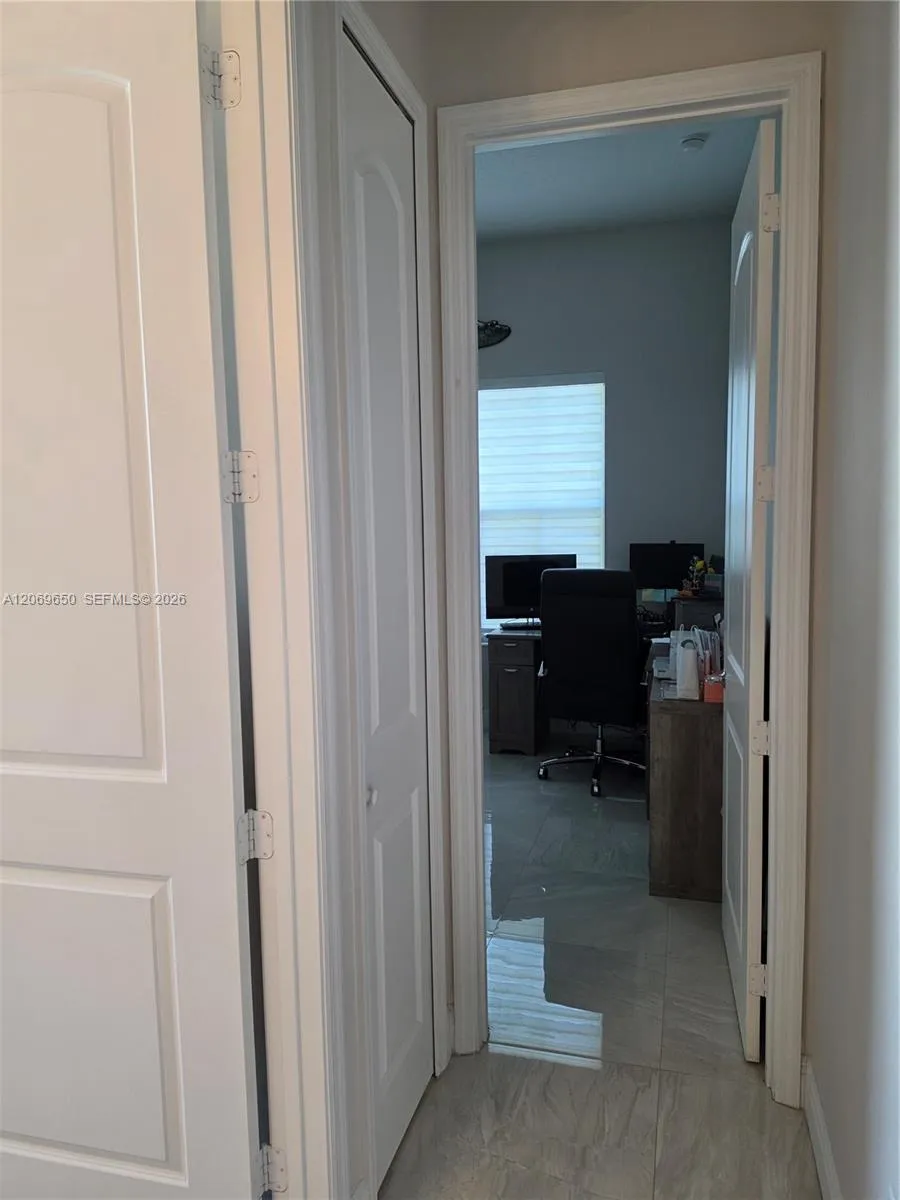 14941 SW 174th St Miami, FL 33187