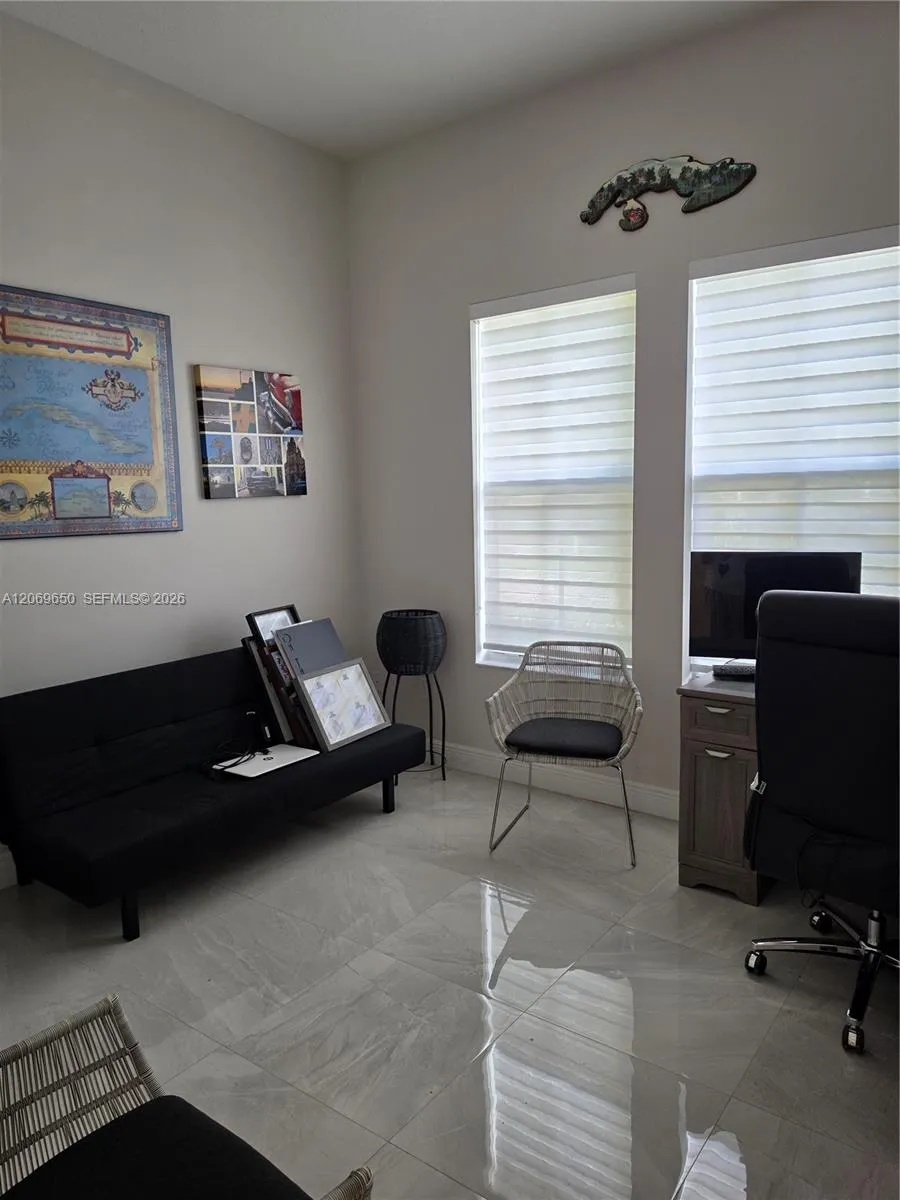 14941 SW 174th St Miami, FL 33187
