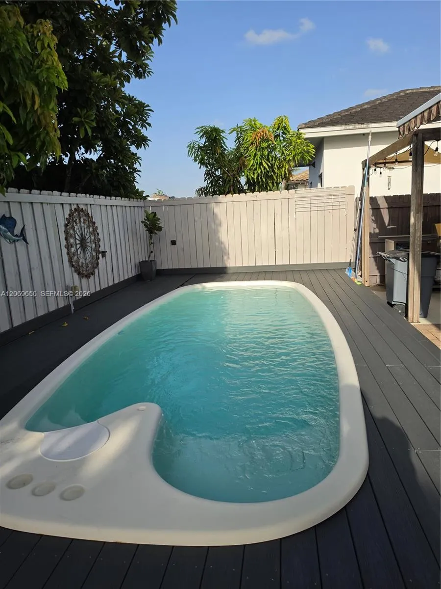 14941 SW 174th St Miami, FL 33187