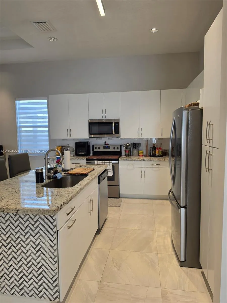 14941 SW 174th St Miami, FL 33187