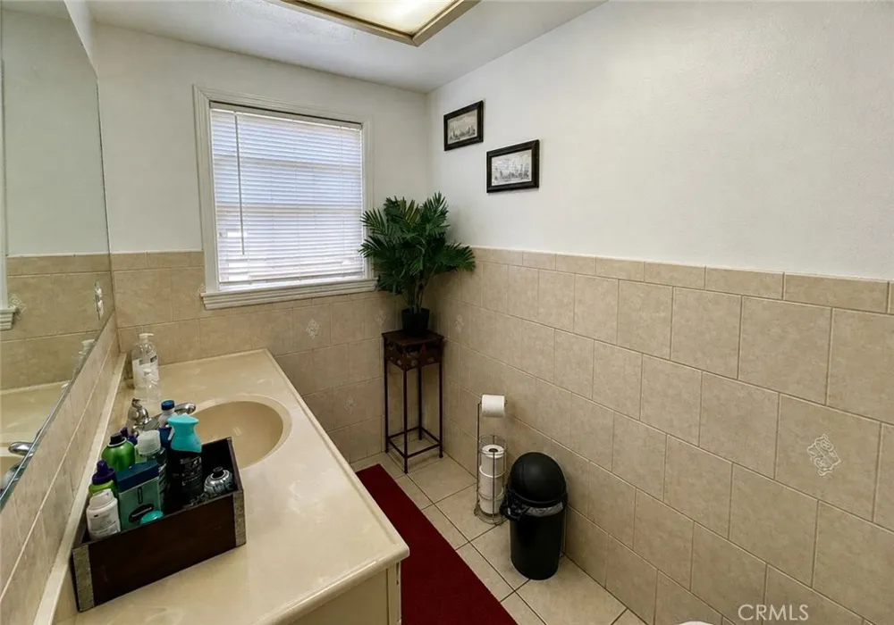 824 S 6th Montebello, CA 90640