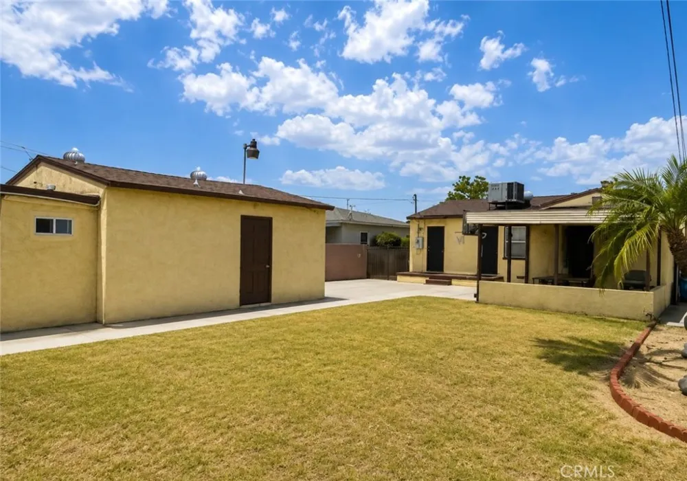 824 S 6th Montebello, CA 90640