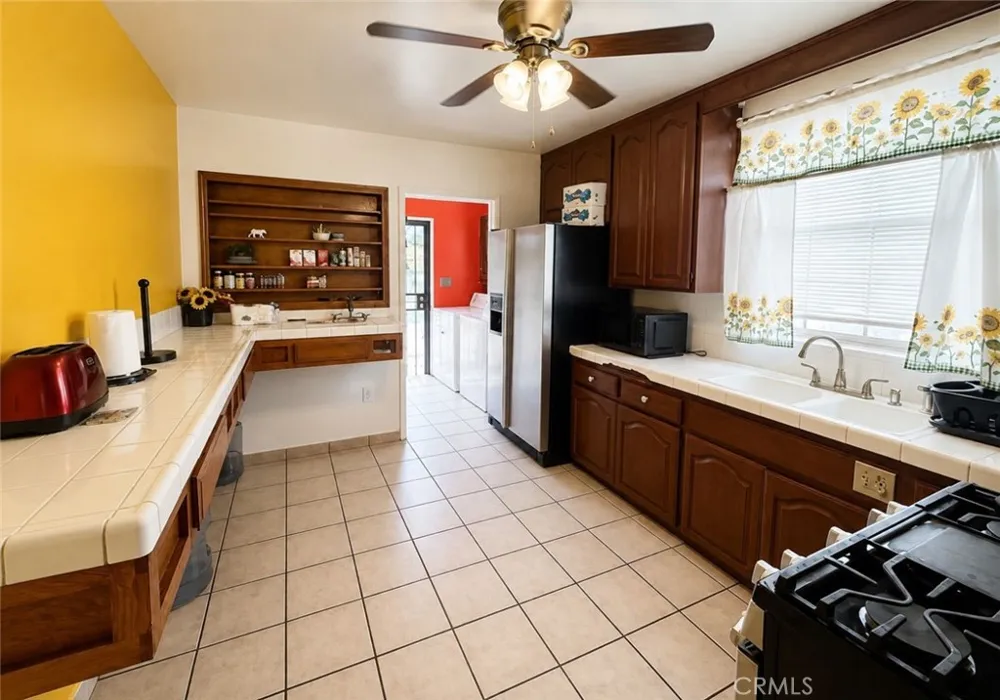 824 S 6th Montebello, CA 90640