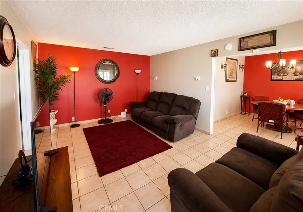 824 S 6th Montebello, CA 90640