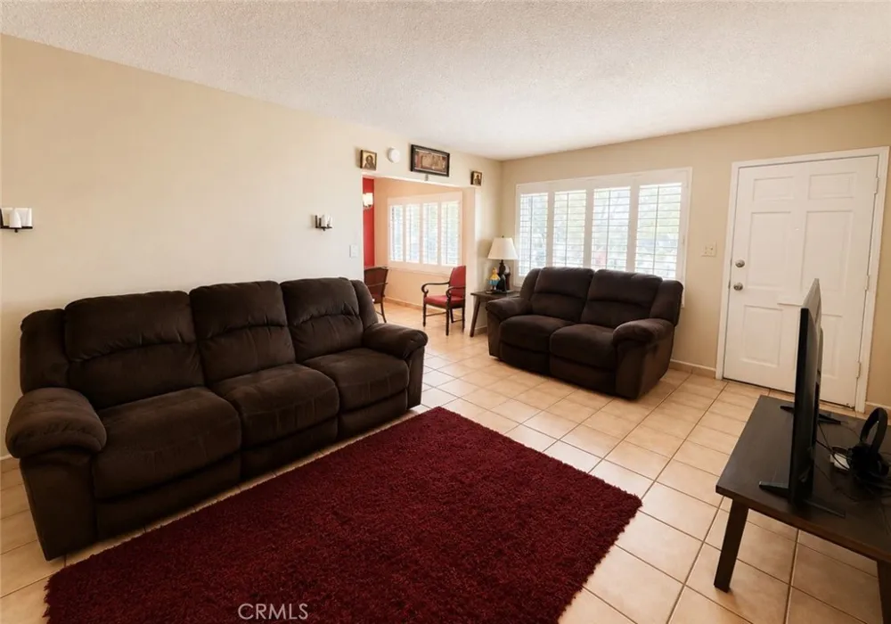 824 S 6th Montebello, CA 90640