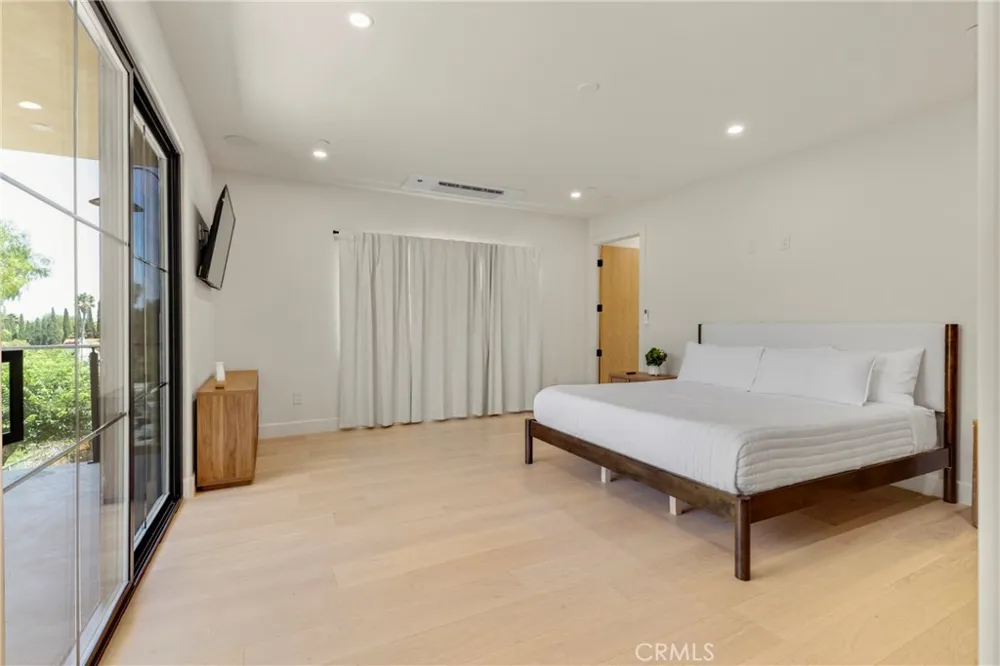 1102 W 6th San Pedro, CA 90731