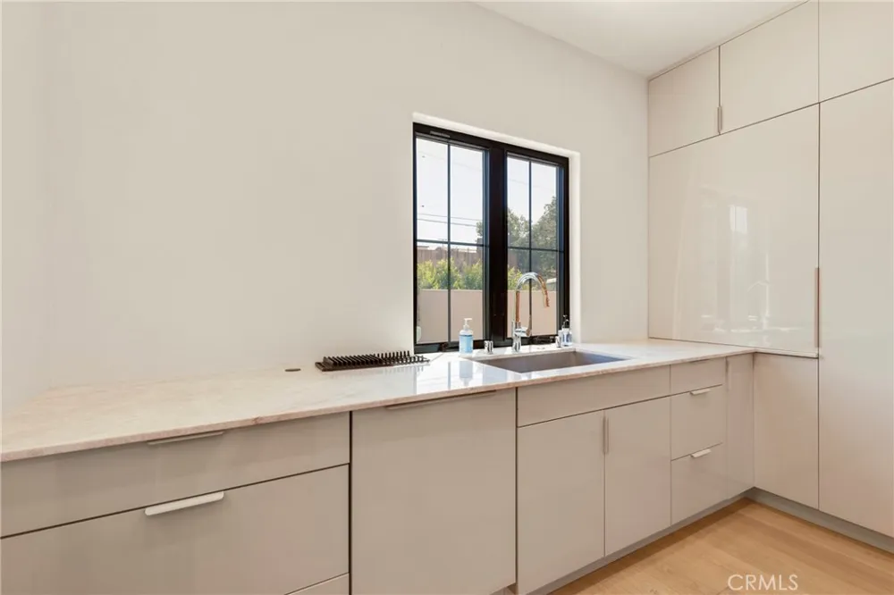 1102 W 6th San Pedro, CA 90731