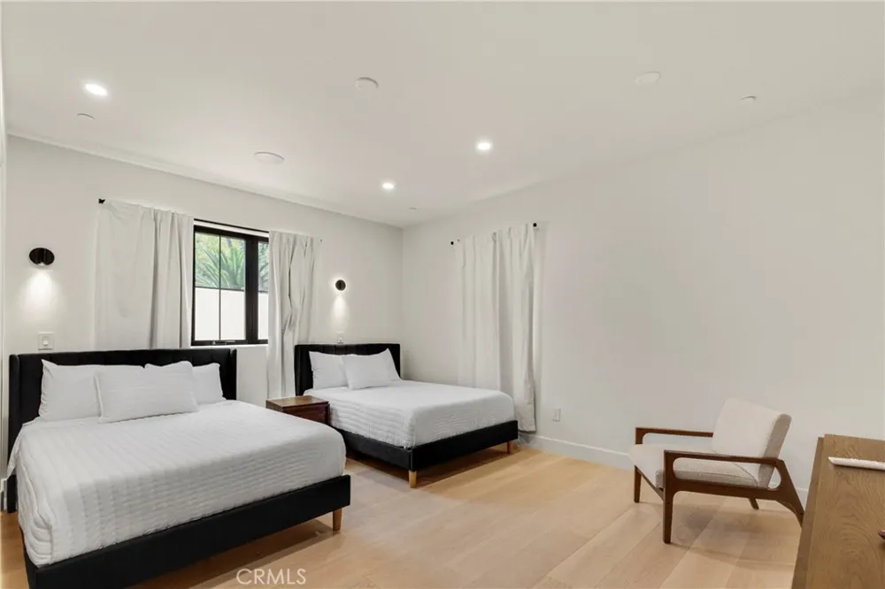 1102 W 6th San Pedro, CA 90731