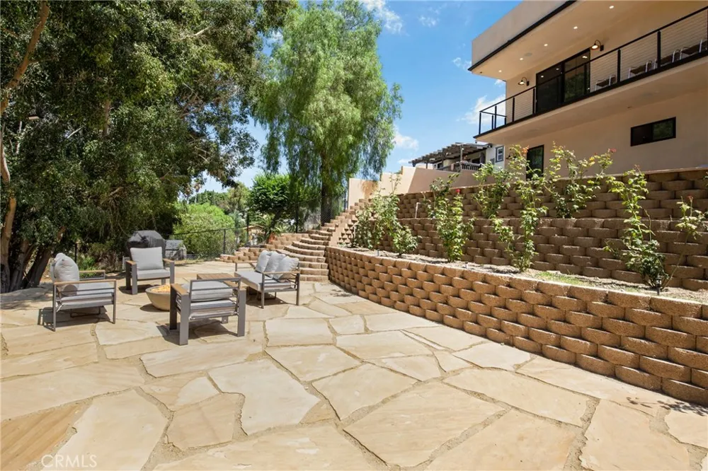 1102 W 6th San Pedro, CA 90731