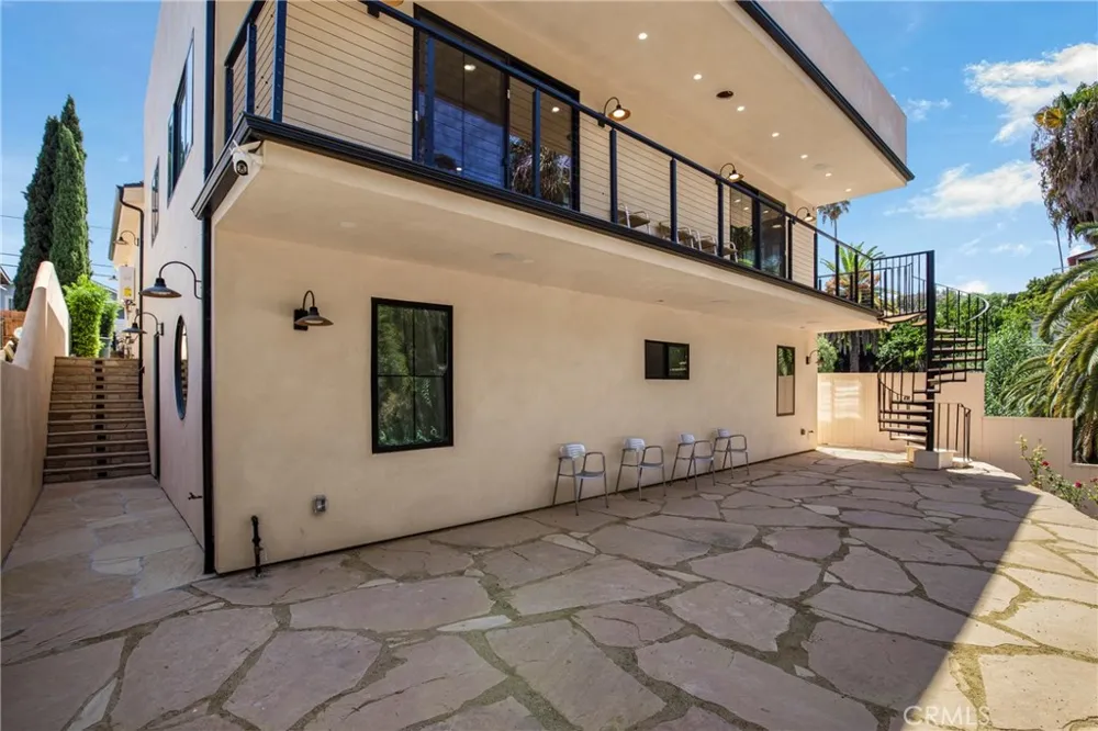1102 W 6th San Pedro, CA 90731