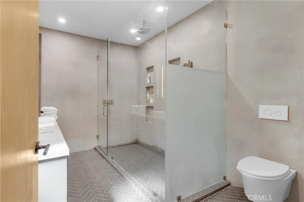 1102 W 6th San Pedro, CA 90731