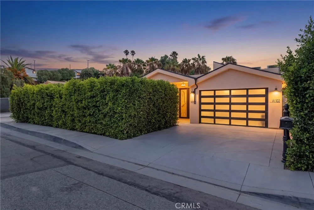 1102 W 6th San Pedro, CA 90731