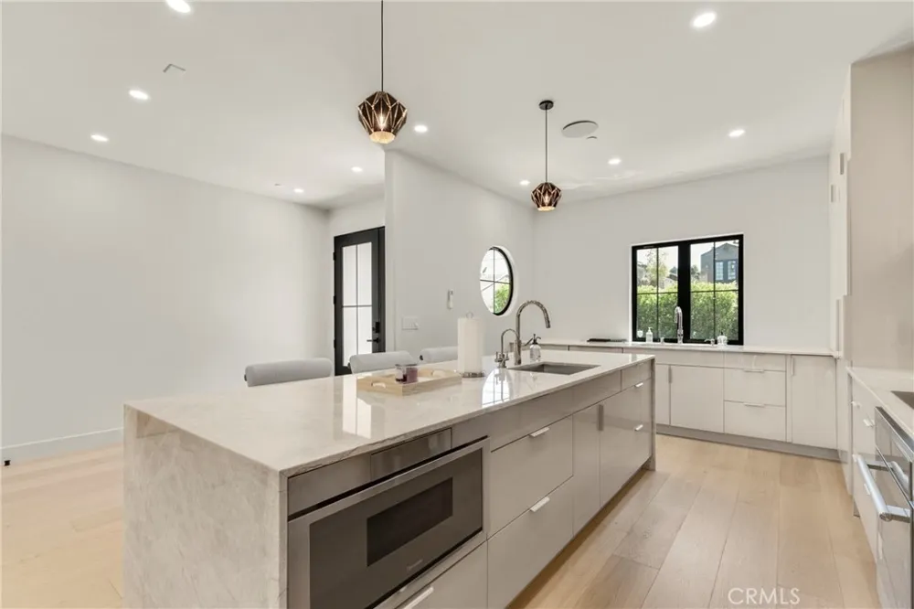 1102 W 6th San Pedro, CA 90731
