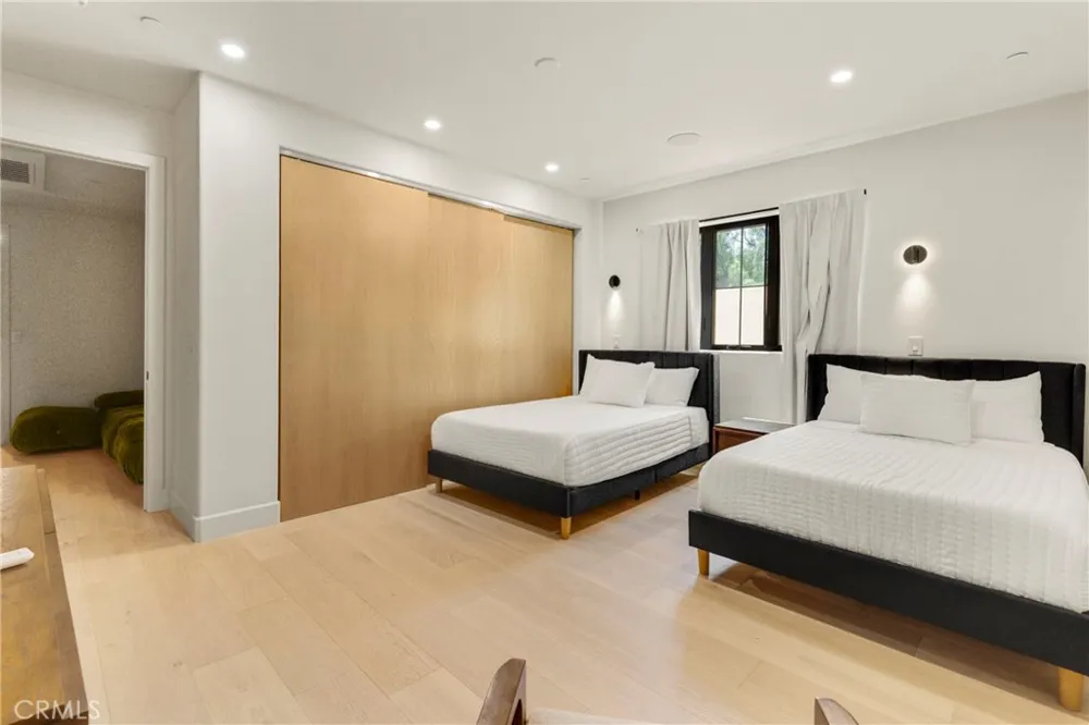 1102 W 6th San Pedro, CA 90731